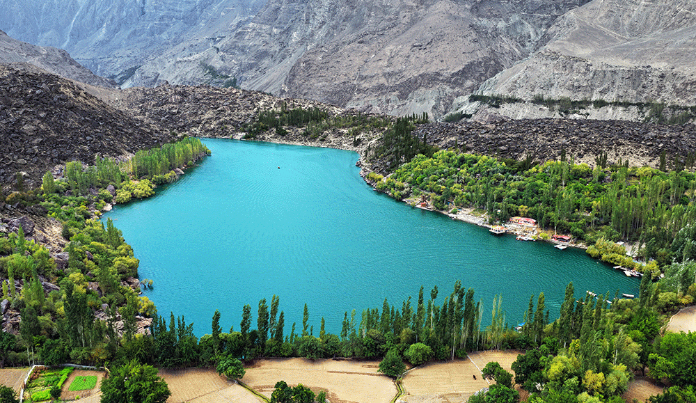 Upper Kachura Lake