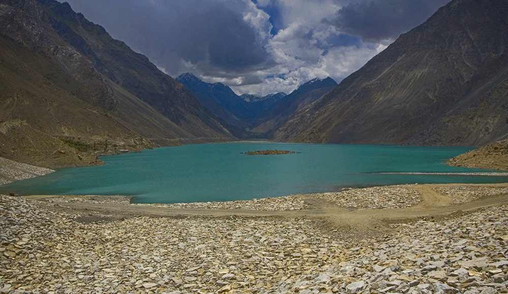 Satpara Lake