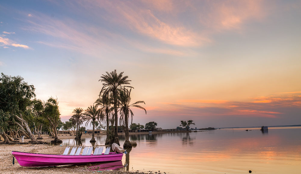 Day Excursion To Keenjhar Lake (from Karachi)