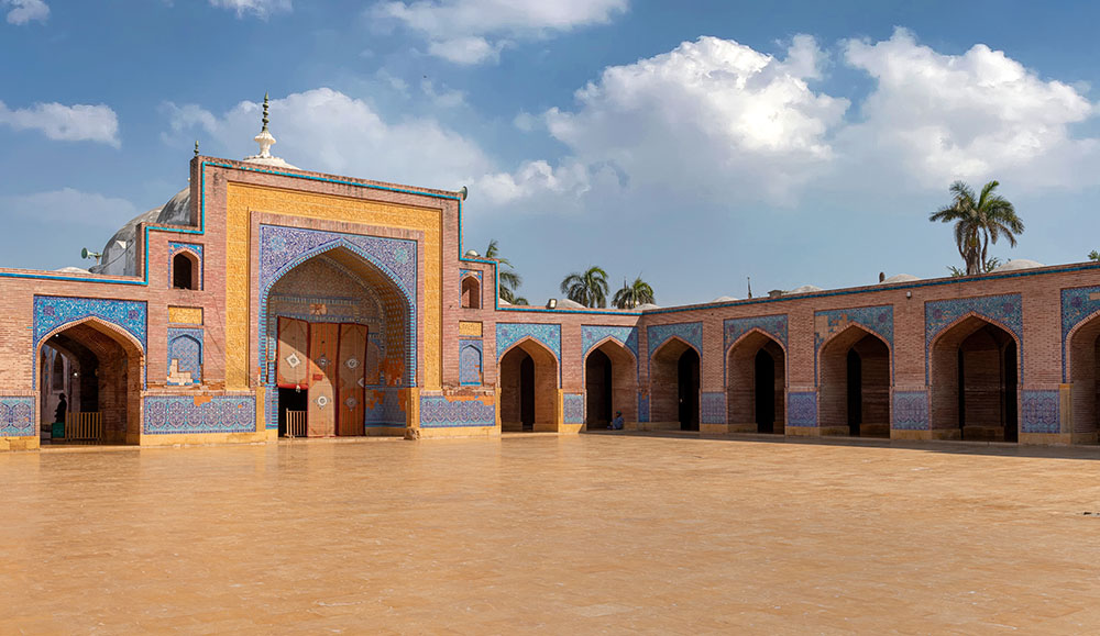 Day Excursion To Shah Jahan Mosque (from Karachi)