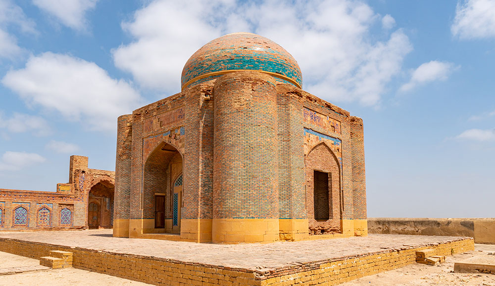 Day Excursion To Makli Necropolis (from Karachi)