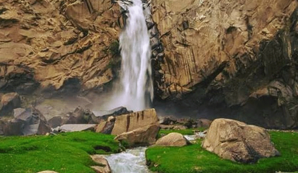 Day Excursion To Khamosh Waterfall (from Skardu)