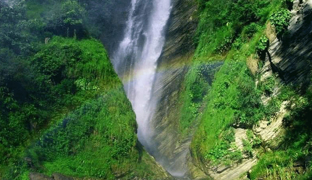 Day Excursion To Cham Waterfall (from Muzaffarabad)
